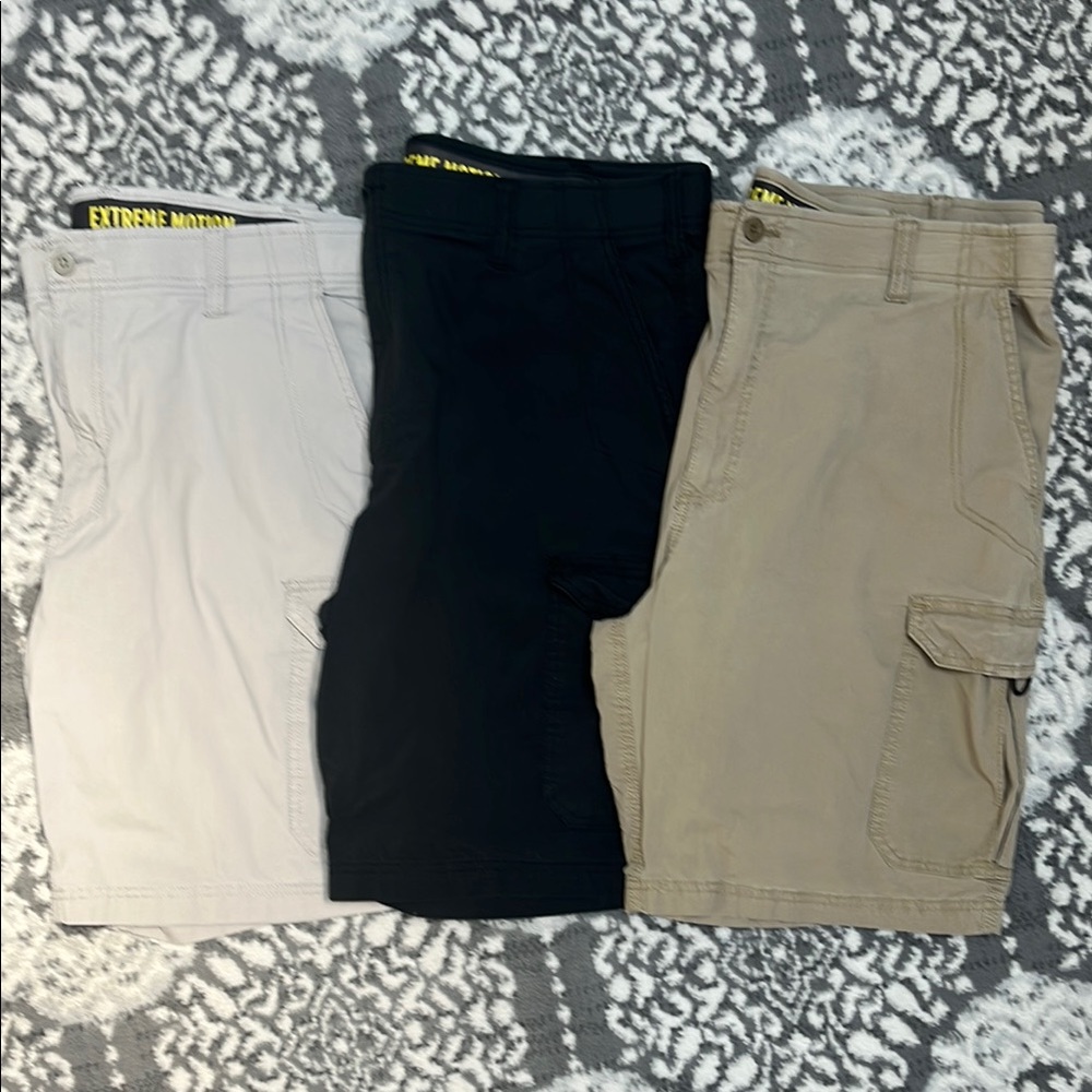 Lee Men's Cargo Shorts - Black, Stone and Tan-EUC